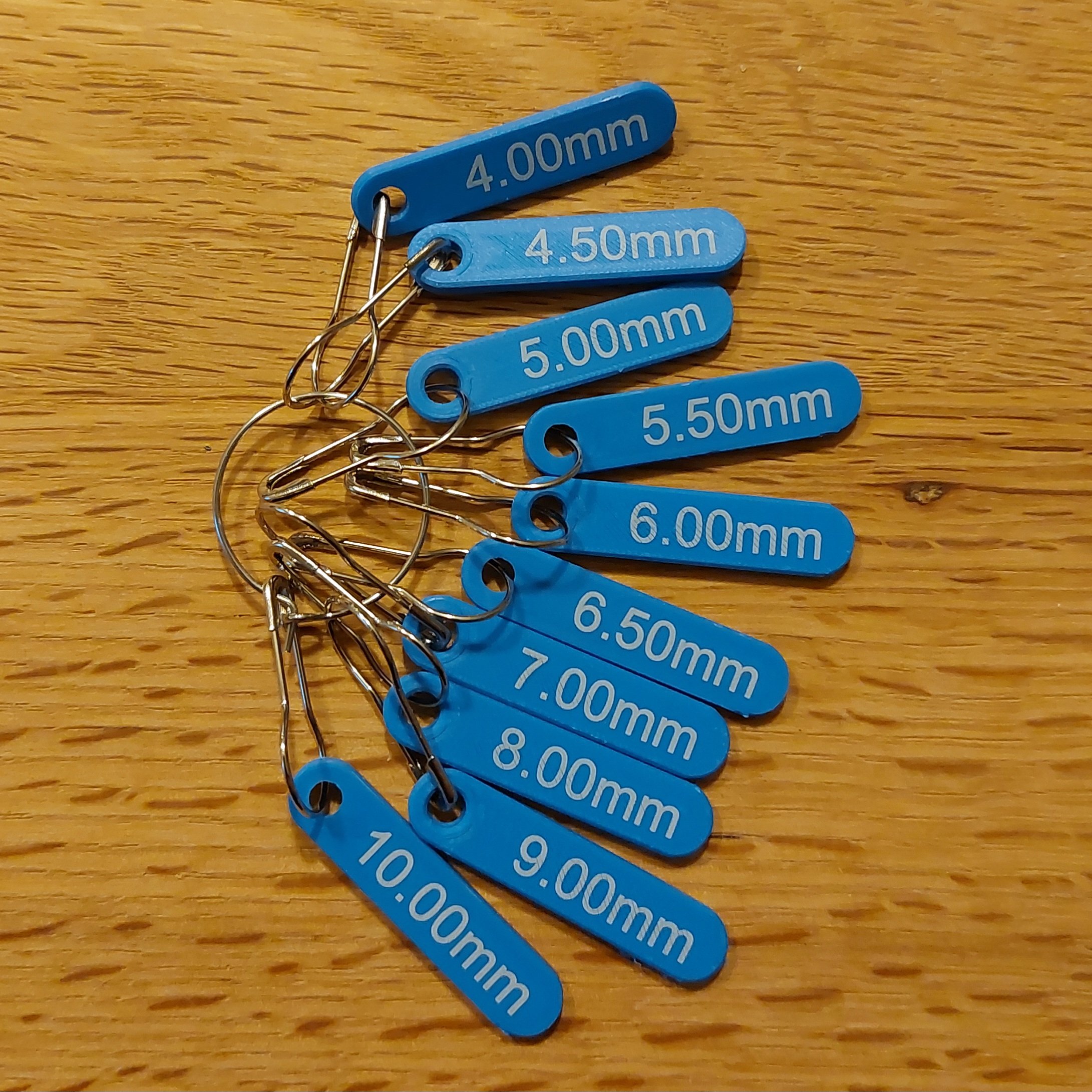 crochet hook / knitting needle size markers 4.00mm-10.00mm - Blue Matte